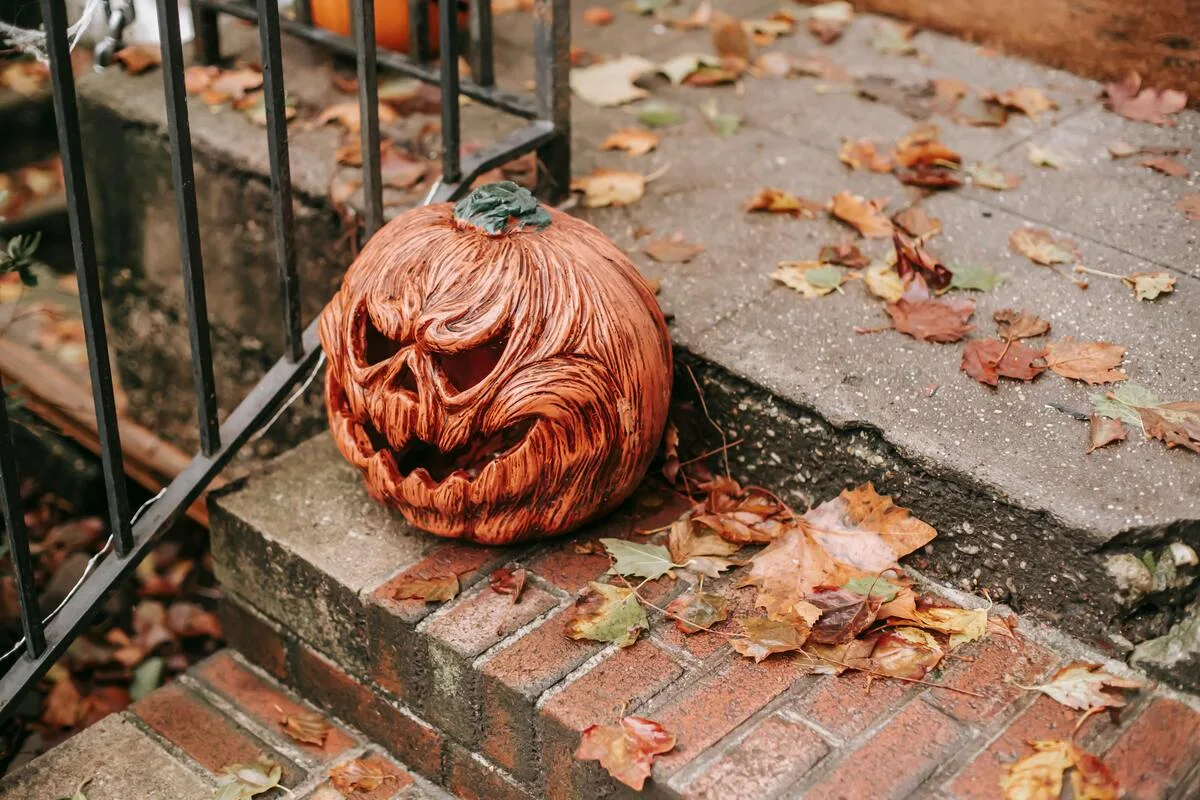 Où fêter Halloween en Europe : citrouilles, décorations et ambiance spooky dans une ville européenne